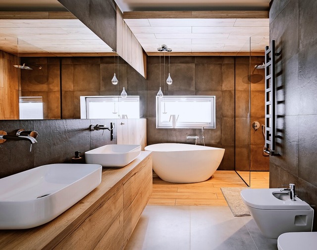 Das Badezimmer sei ein Ort fr gemeins...iche Ttigkeiten, meint der Philosoph.  | Foto: Photographee.eu