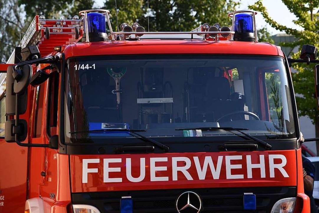 Die Feuerwehr Lörrach war mit vier Löschfahrzeugen im Einsatz (Symbolfoto).  | Foto: Jonas Hirt