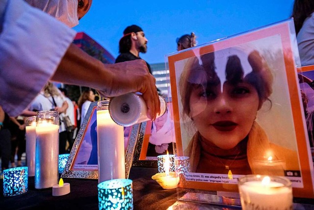 Wie hier in Los Angeles fanden auf der...kveranstaltungen an Mahsa Amini statt.  | Foto: RINGO CHIU (AFP)