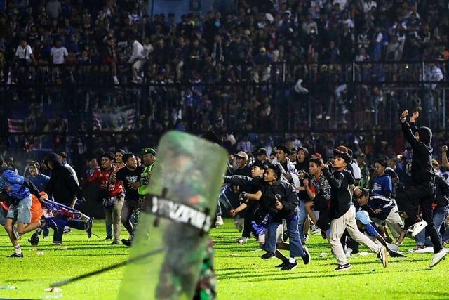 Massenpanik nach Fuballspiel in Indonesien – viele Tote und Verletzte