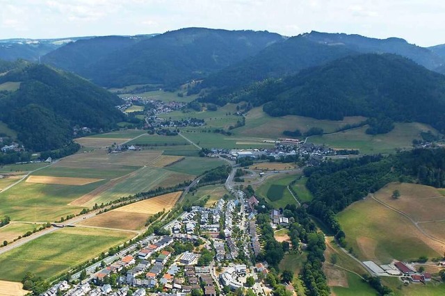 Das Dreisamtal und der Hochschwarzwald...hr fr die bernachtung zahlen mssen.  | Foto: Volker Jung