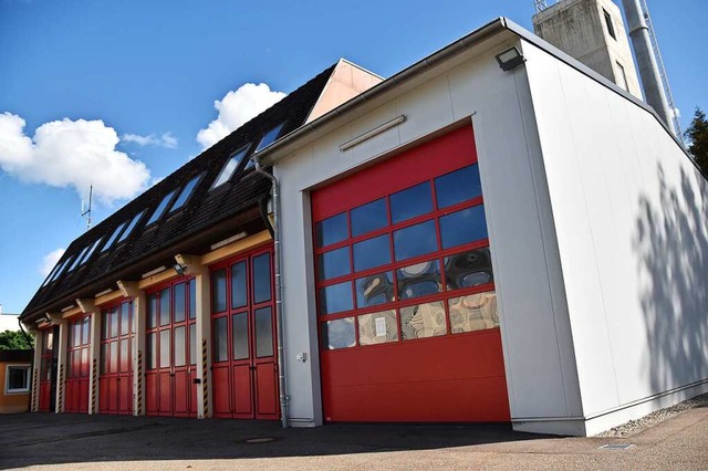 Fr 65 Feuerwehrmnner und Frauen gibt... Dusche im Gertehaus in Gundelfingen.  | Foto: Sebastian Krger