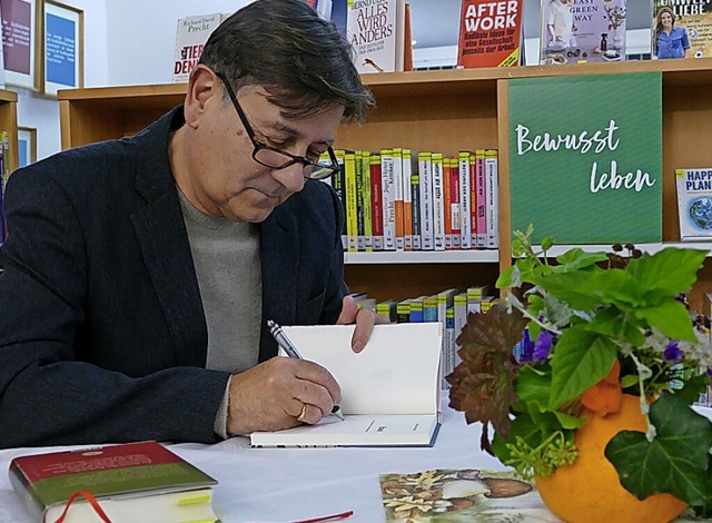 Alain Claude Sulzer in der Stadtbibliothek  | Foto: Martina David-Wenk