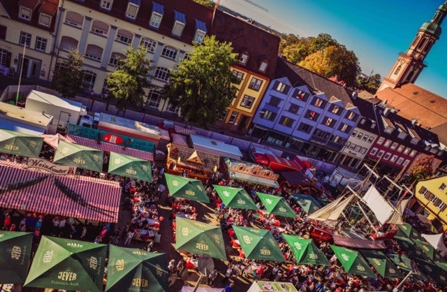 Auf einmal liegt Offenburg am Meer &#8...ordseebrise ber den Marktplatz wehen.  | Foto: Kevin Zurlinden