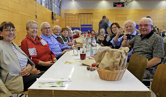 Eine gute Zeit hatten Laufenburgs Seni...ung der Stadt in der Rappensteinhalle.  | Foto: Michelle Gntert