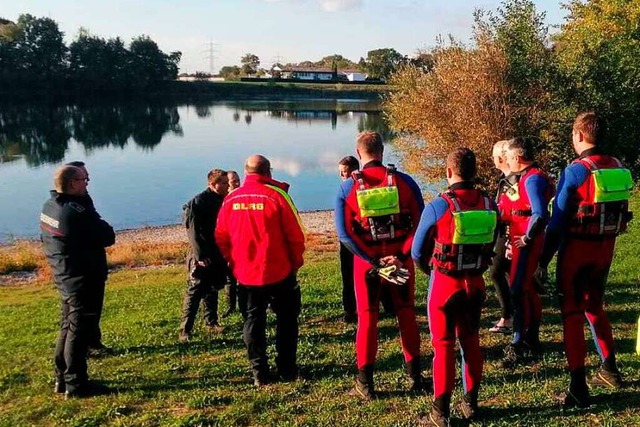 Zum Testeinsatz eines mobilen Sonarger... DLRG am Birkenwaldsee bei Oberhausen.  | Foto: Feuerwehr Rheinhausen