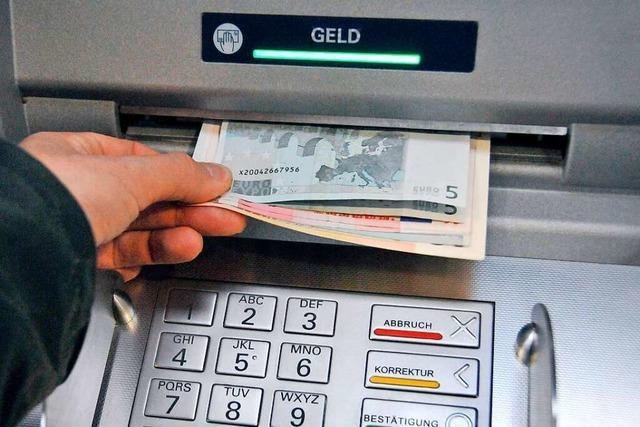 Warum schlieen Banken Filialen?