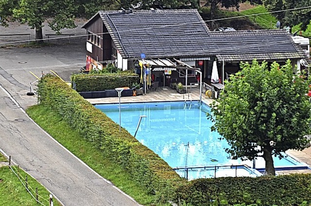 Am Schwimmbad wurden Wohnmobil-Stellpltze abgelehnt.  | Foto: Nicolai Kapitz