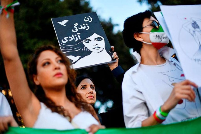 Demonstration iranischer Regimegegner in Barcelona  | Foto: PAU BARRENA (AFP)