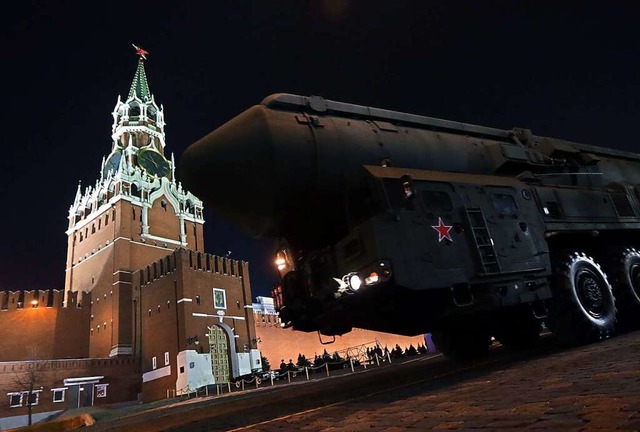 Eine russische Atomrakete auf dem Roten Platz in Moskau im Jahr 2013   | Foto: Maxim Shipenkov