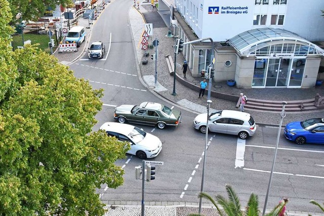 Die Kreuzung Alte Bundesstrae/Vrstet...en und nicht sonderlich bersichtlich.  | Foto: Sebastian Krger