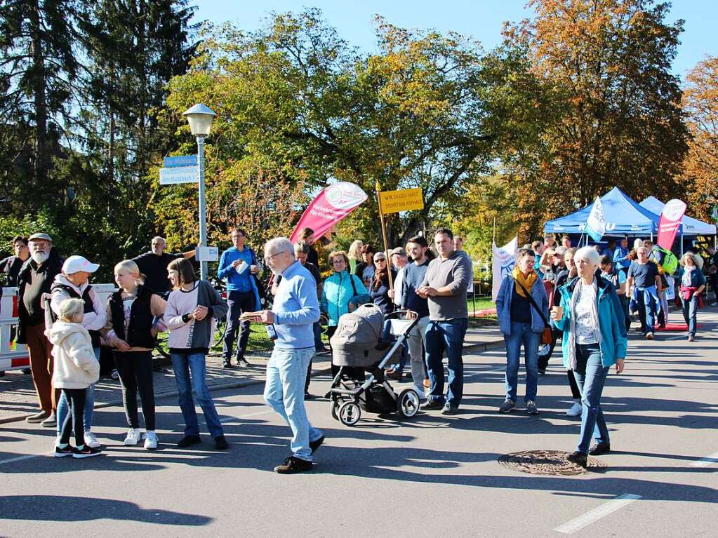 Mit Rdern und Traktoren kamen die Demonstranten nach Gottenheim auf die 