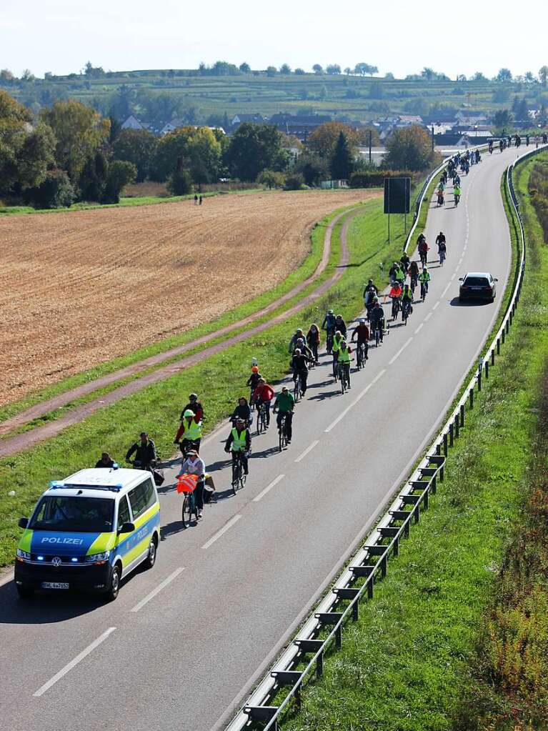 Mit Rdern und Traktoren kamen die Demonstranten nach Gottenheim auf die 