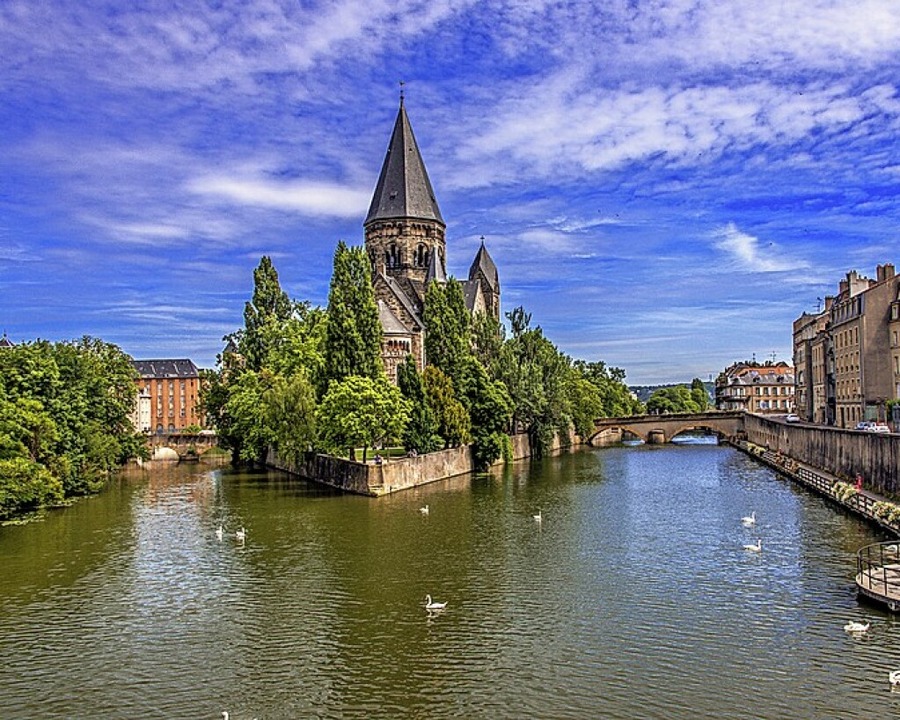 Schatzkammer Lothringens: die Altstadt von Metz  | Foto: pictarena – Fotolia