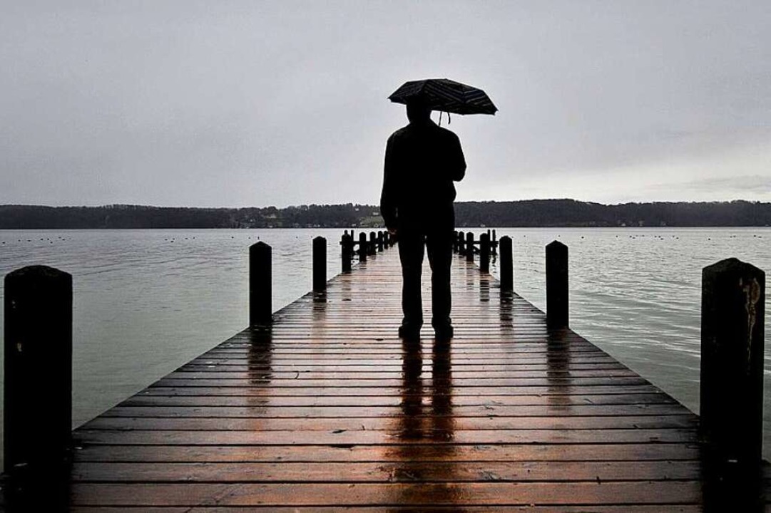 Britta Menne vergleicht Depressionen mit (innerlichem) Dauerregen.  | Foto: Victoria Bonn-Meuser (dpa)