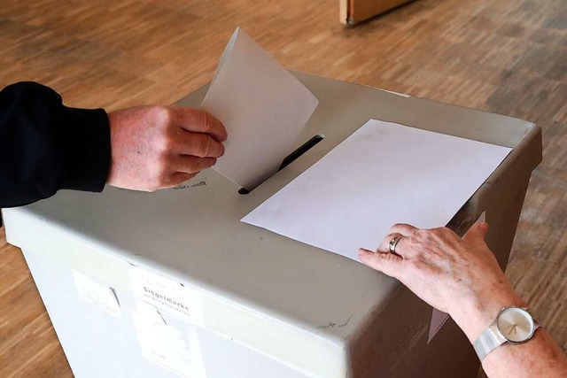 Eine Wahlurne (Symbolbild)  | Foto: Bodo Schackow (dpa)