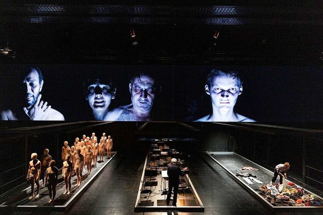 Erstickte Hoffnung auf ein besseres Le...gs Musiktheater &#8222;Lorry 39&#8220;  | Foto: Britt Schilling