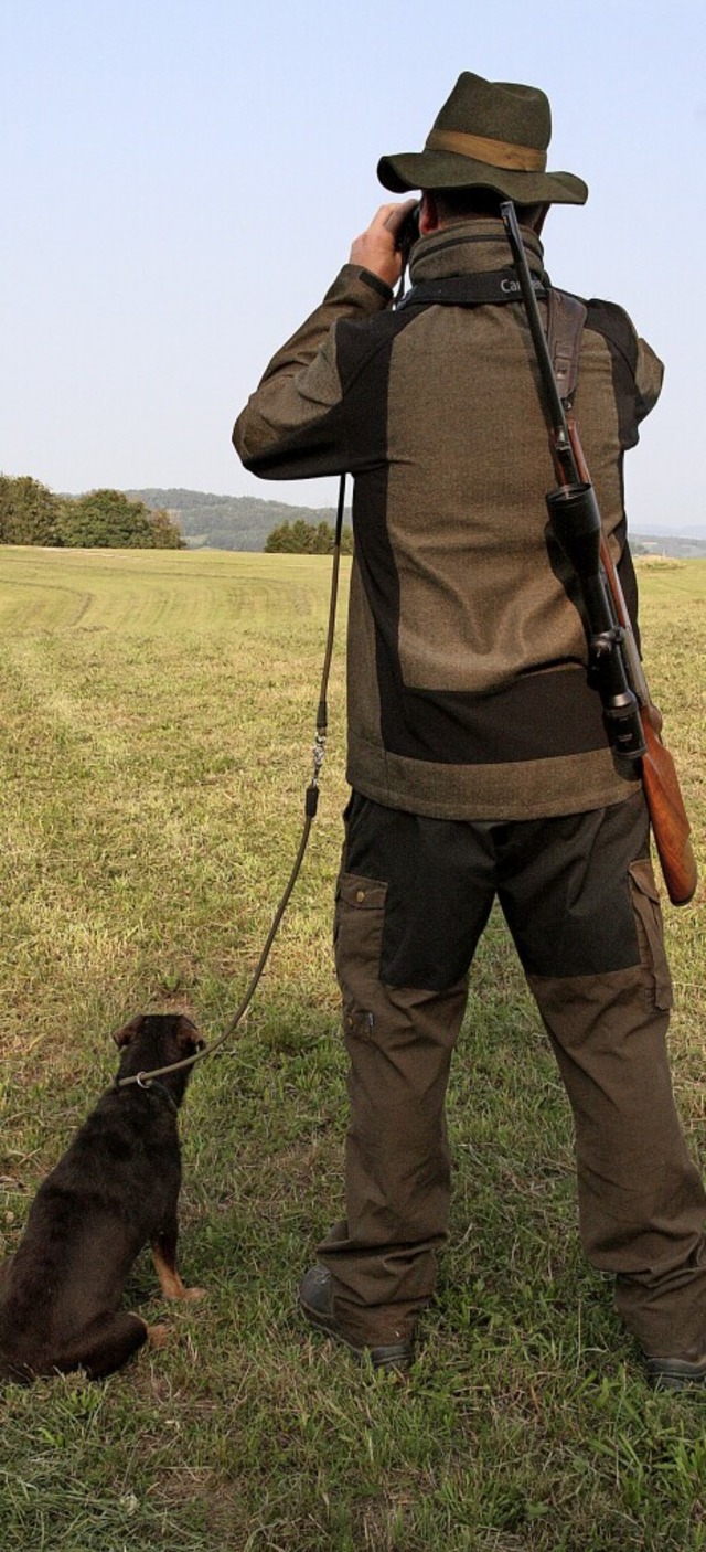 Schweizer Jger zahlen im Landkreis Wa...gdsteuer als ihre deutschen Kollegen.   | Foto: Peter Schtz