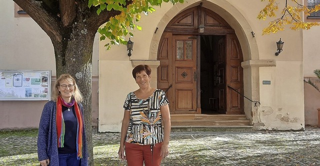 Margot Lthy (links) und Heidi Ranft w...dass  die Tr zur Kirche offen steht.   | Foto: Marlon Tritschler