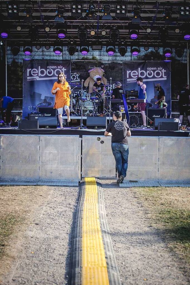 Das Reboot-Festival im Sommer hat &#82...lticore&#8220; in Bedrngnis gebracht.  | Foto: Janos Ruf