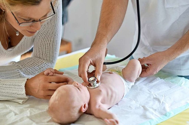 Die rztliche Versorgung von Kindern u...ist im Landkreis sehr unterschiedlich.  | Foto:                                 