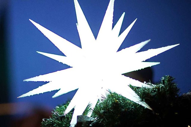 An der Weihnachtsbeleuchtung wird in Hinterzarten kaum gespart. (Symbolbild)  | Foto: Friso Gentsch