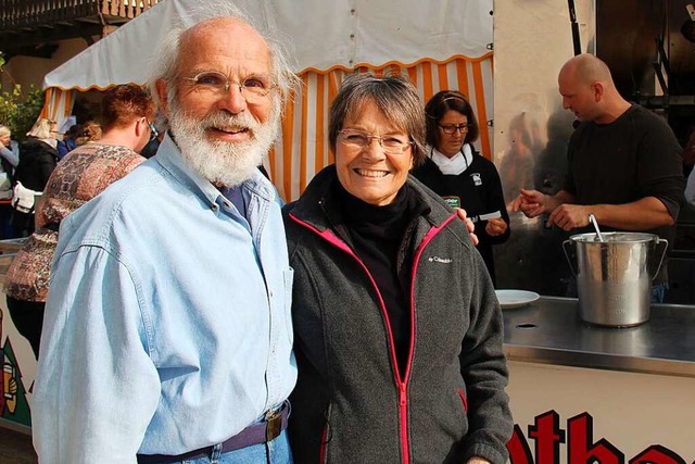 Peggy und Bob Sutter aus den USA reise...dorfer Hagehole  dabei sein zu knnen.  | Foto:  Ursula Ortlieb