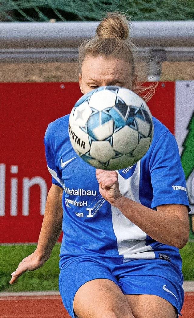 Ballbeschwrerin: Corinna Gfrrer vom SV Titisee   | Foto: Wolfgang Scheu