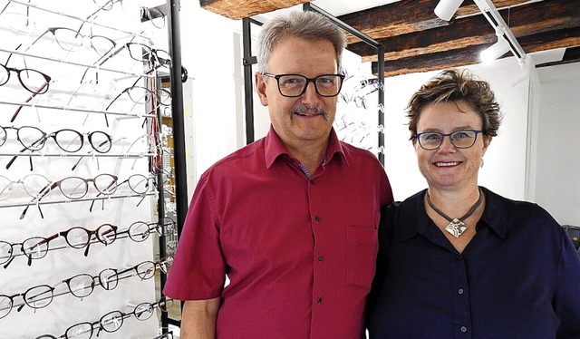 Kirsten  und Michael Brennemann haben ...e Brillenschmiede in Staufen erffnet.  | Foto: Claudia Kleinhans