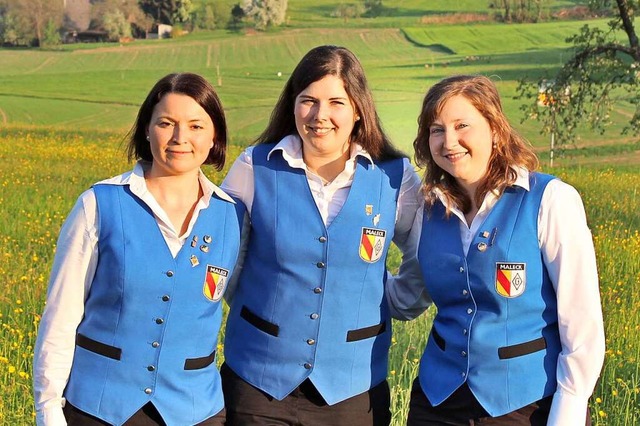 Simone Lhle, Lisa Schneider und Stefa...g beim Malecker Musikverein bernommen  | Foto: Inge Riler