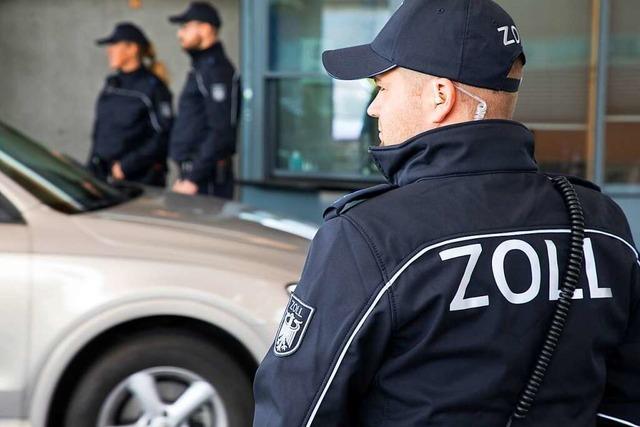 Zöllner stoppen Schmuggler nach Verfolgung auf der Autobahn bei Efringen-Kirchen