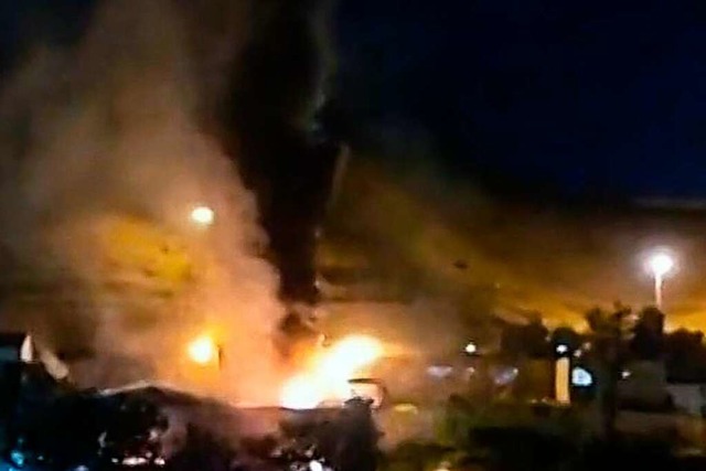 Der Brand des Ewin-Gefngnis am Samstagabend (Screenshot der Videoaufnahme).  | Foto: - (AFP)