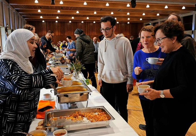 Welche Suppe darf es diesmal sein? Die...und Besucher hatten die Qual der Wahl.  | Foto: Bettina Schaller