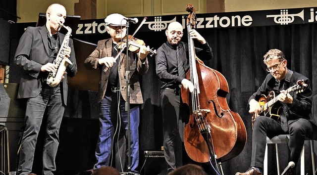 Chris Hopkins (von links), George Wash...lton und David Blenkhorn im Jazztone.   | Foto: Thomas Loisl Mink