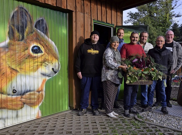 Spenden fr das Erntedankfest in St. N... unter anderem von den Gartenpchtern.  | Foto: Hubert Bleyer