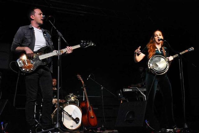 Lisa Canny und ihre Band beim Folktreff