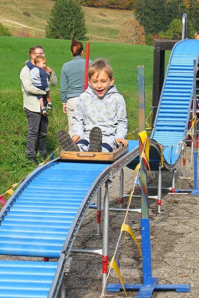 Spa hatten die Kinder mit der kleinen Wellenbahn und weiteren Spielen.  | Foto: Ulrike Spiegelhalter