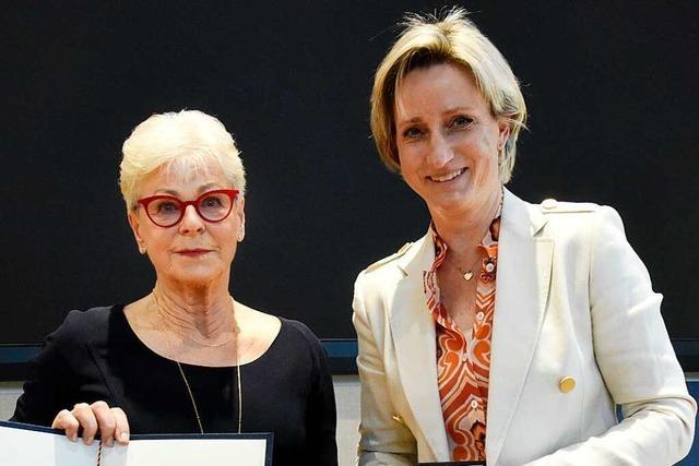 Renate Sick-Glaser wird für ihr Lebenswerk mit dem Bundesverdienstkreuz ausgezeichnet