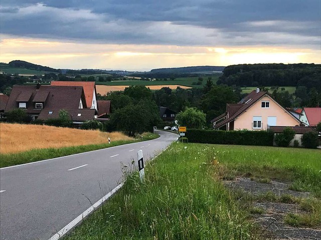 ber die Haagener Strae fahren viele ...htung &#8222;Wittlinger&#8220; hinaus.  | Foto: Jutta Schtz