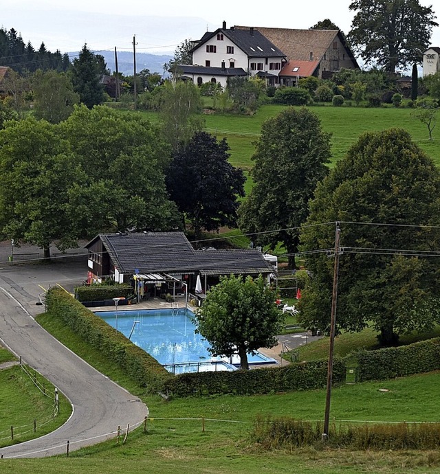 Das kleine Hhenschwimmbad Schweigmatt wird winterfest.  | Foto: Nicolai Kapitz