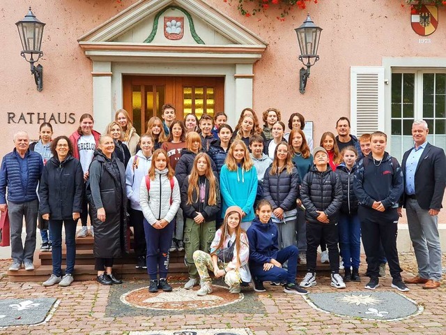 Endlich wieder Besuch aus Polen: Schl...rinnen Station im  Breisacher Rathaus.  | Foto: Hugo-Hfler-Realschule