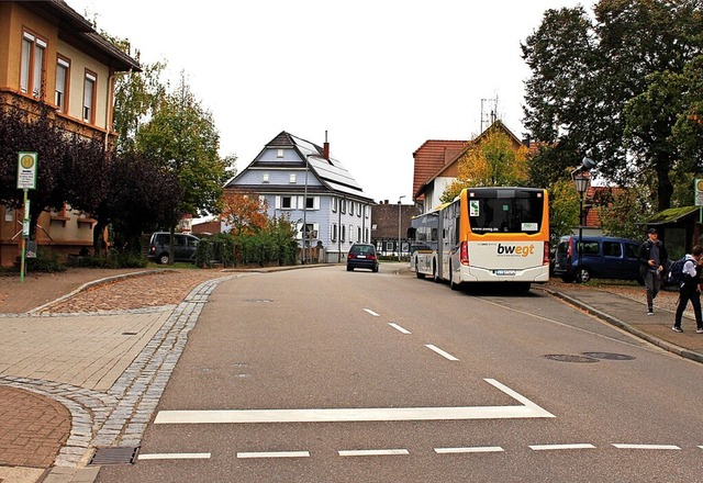 Die Haltestelle Kirche in der Allmanns... beiderseits der Strae barrierefrei.   | Foto: Reiner Beschorner