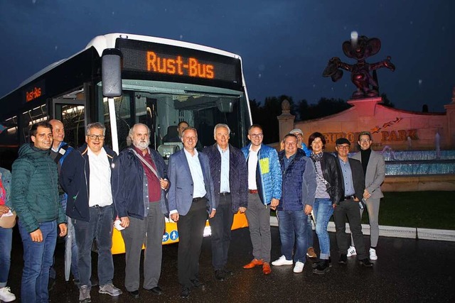 15 Fahrgste haben den Rust-Bus am Donnerstagabend getestet.  | Foto: Adelbert Mutz