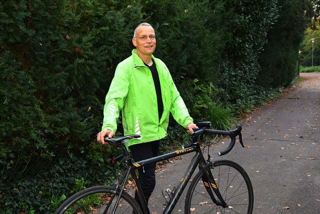 Vor neuen Jahren riet sein Arzt ihm, s...er fhrt Jrgen Tress tglich Fahrrad.  | Foto: Andrea Steinhart