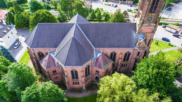 Die evangelische Stadtkirche in Schopfheim wird nur noch auf 16 Grad beheizt.  | Foto: Ulf Kppe