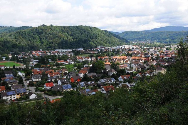 Die Berge sind nicht fern. Blick auf Maulburg von der Kirchhalde aus.  | Foto: Bergmann Robert