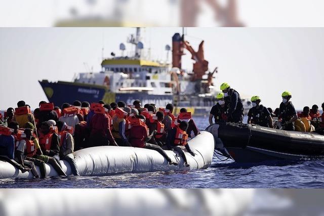 Italien sperrt Häfen für Migranten