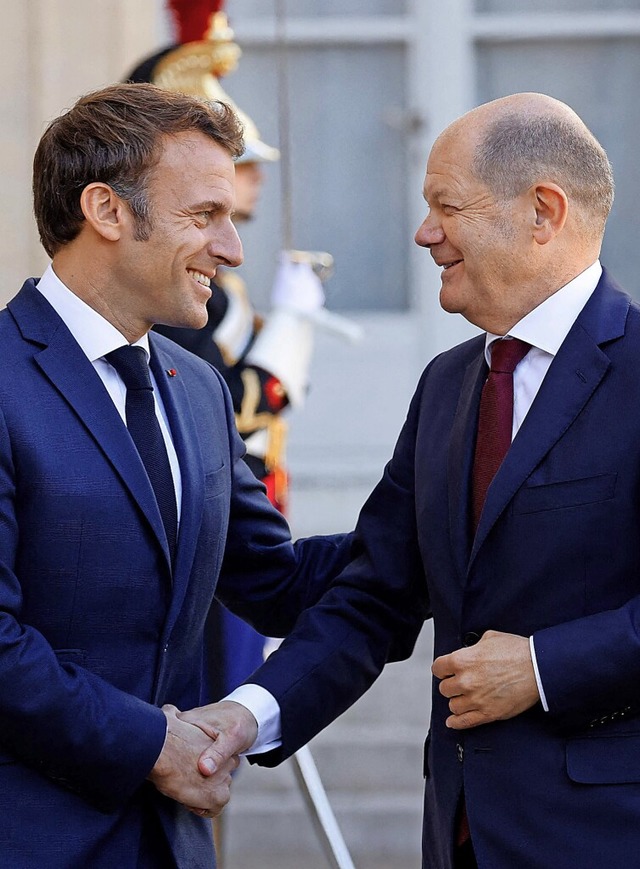 Macron (links) und Scholz fhrten ein ...2;gutes und wichtiges Gesprch&#8220;.  | Foto: LUDOVIC MARIN (AFP)