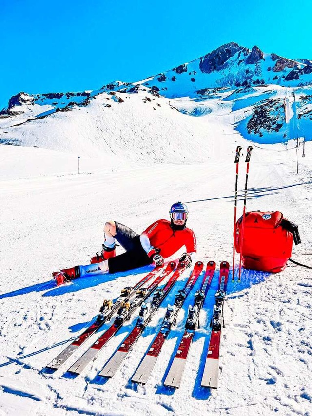 Liegeprobe in den Anden: Tobias Baur b...igen Skicross-Trainingslager in Chile.  | Foto: Team