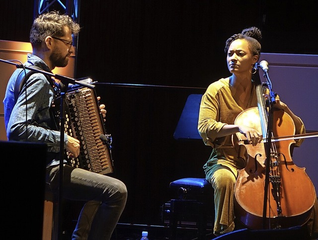 Die Cellistin Marie Spaemann und der A...Reise durch Pop, Folk, Tango und Jazz.  | Foto: Roswitha Frey